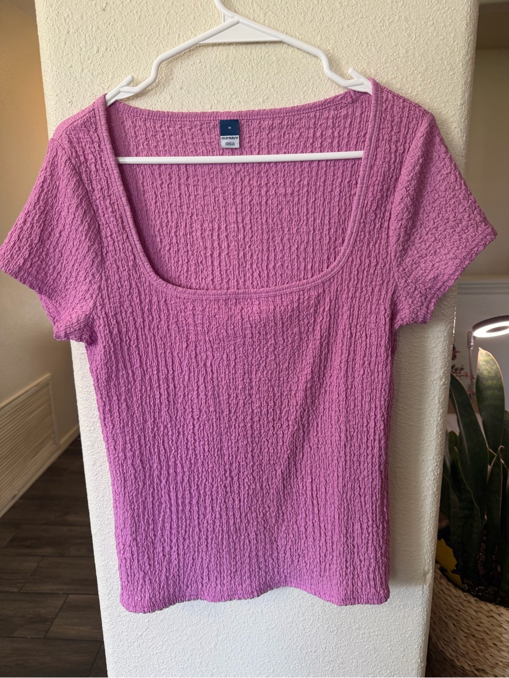 Old Navy Textured Scoop Neck Short Sleeve Top in Pink